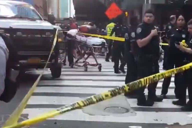 Un conductor que escapaba de la polic&#xed;a atropell&#xf3; al menos diez personas en el centro de Manhattan