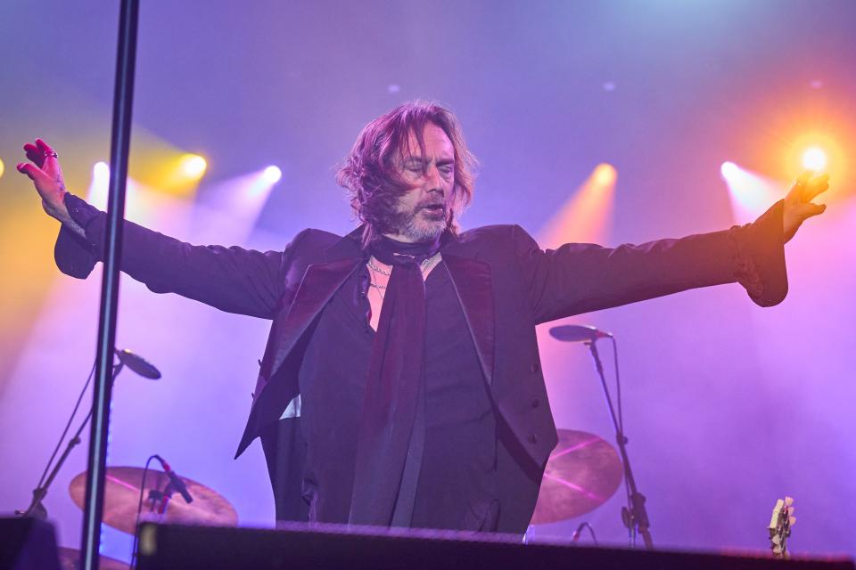 Black Crowes' singer Chris Robinson performs at a festival in February. The Atlanta-bred band will perform with Aerosmith at the Schottenstein Center next January.