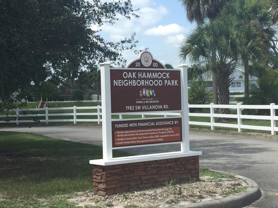 Oak Hammock Neighborhood Park sign