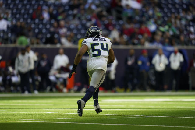 Tyreke Smith recalls pick-up game vs former Seahawks LB Bobby Wagner