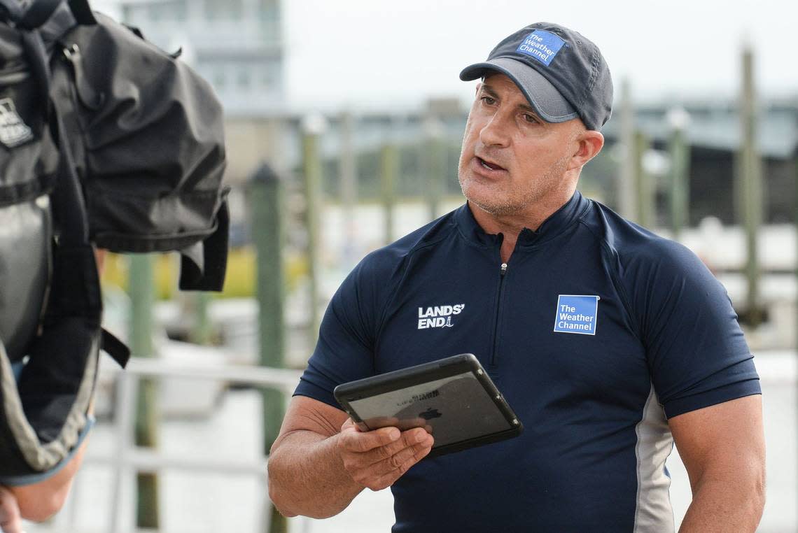 Jim Cantore, of The Weather Channel, does a live report at Crocker’s Landing in Wilmington, North Carolina, before Hurricane Florence arrived. Thursday, Sept.13, 2018. Xxx 0913 Hurricane Florence Thursday Wilmington 06 Jpg S Bbc Usa Nc