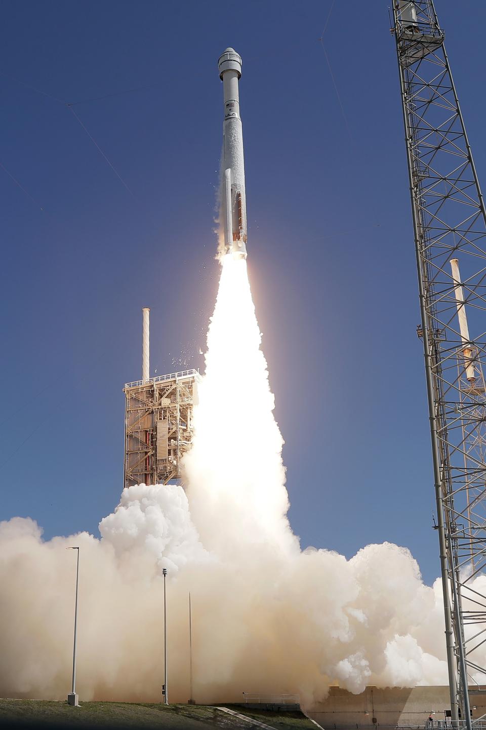 Boeing's Starliner capsule, atop an Atlas V rocket, lifts off from launch pad at Space Launch Complex 41 Wednesday, June 5, 2024, in Cape Canaveral, Fla. NASA astronauts Butch Wilmore and Suni Williams are headed to the International Space Station. (AP Photo/Chris O'Meara)