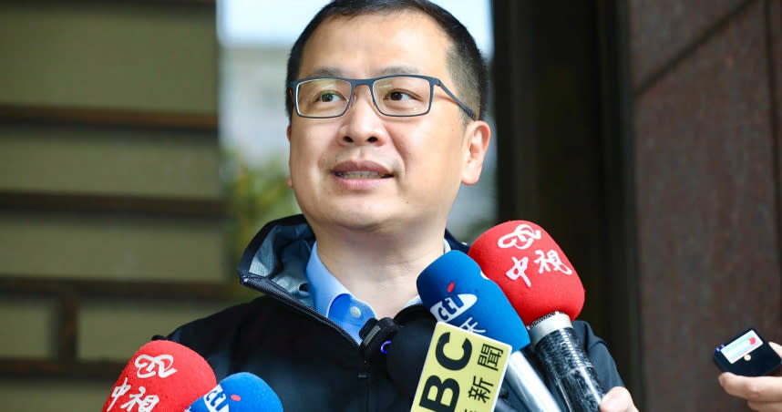 台北市議員羅智強認為，蔡政府要與環團溝通，應先有點誠意。（圖／記者馬景平攝）