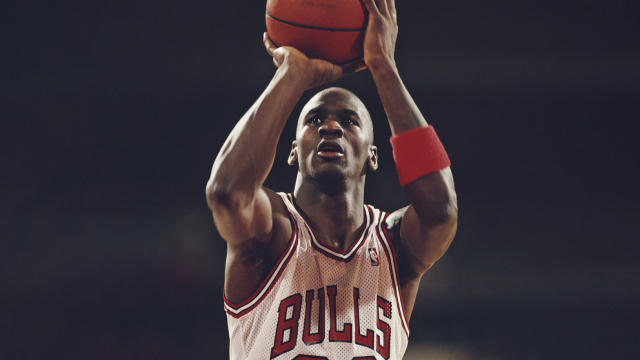 Michael Jordan's jersey sells for all-time record price / News 