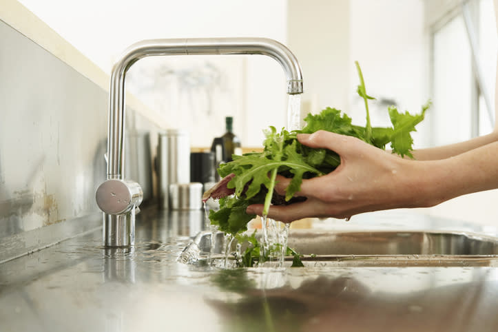 ¿Estás desinfectando correctamente los vegetales? Averígualo aquí