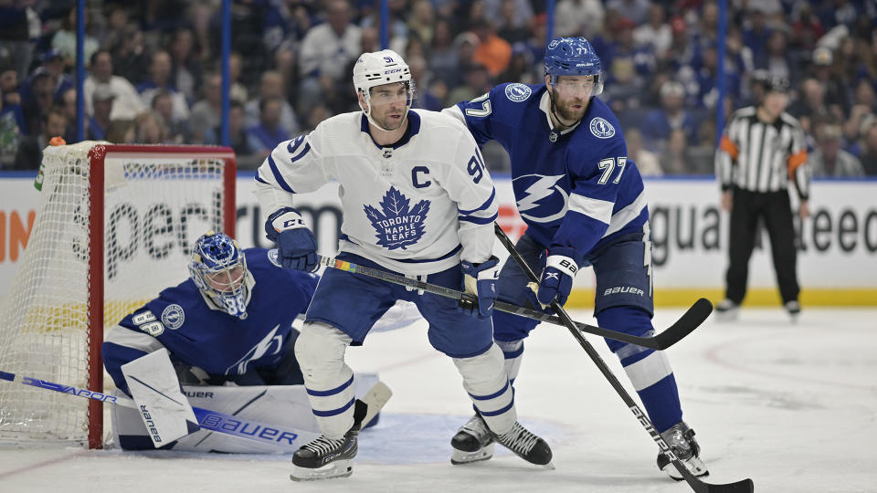 John Tavares (91) was taken ahead of Victor Hedman (77) at the 2009 NHL Draft. (Photo by Roy K. Miller/Icon Sportswire via Getty Images)