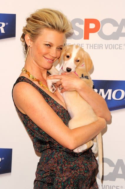 amy smart and puppy