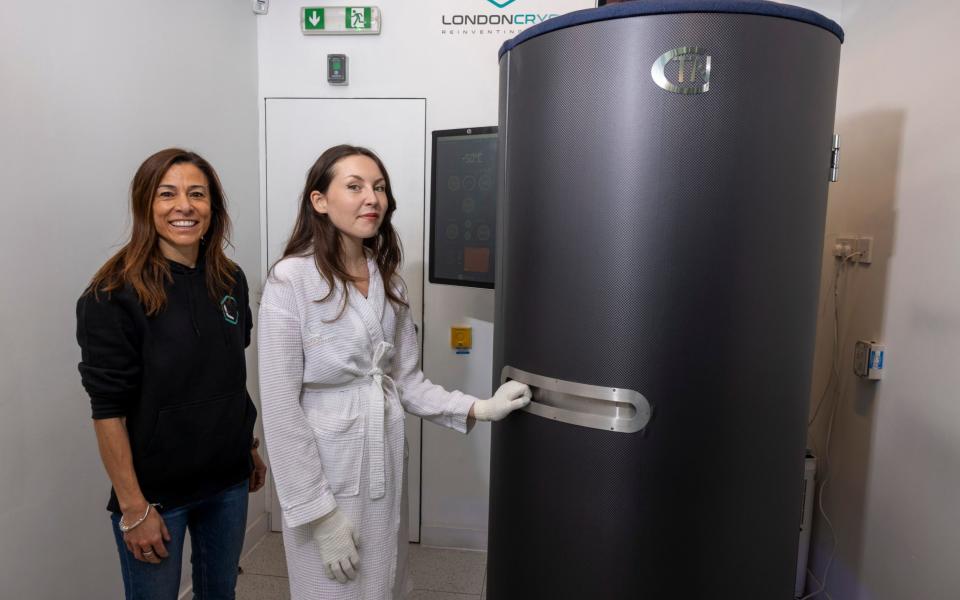 Lauren Shirreff (right) with LondonCryo founder Maria Ensabella