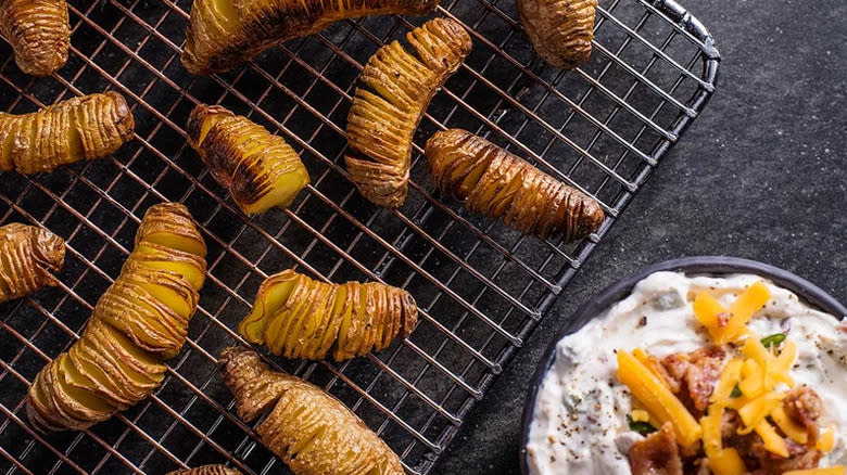 Hasselback potatoes and creamy dip