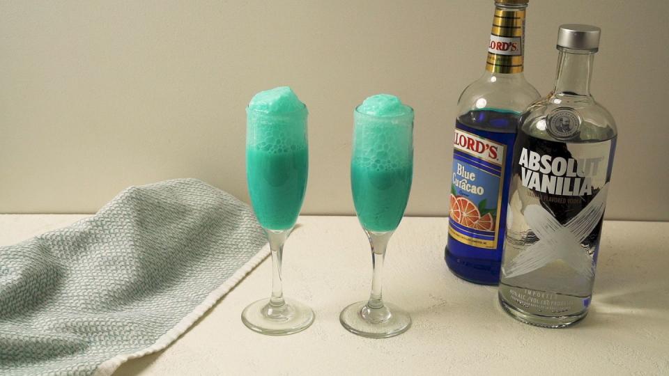 Blue Creamsicle Mimosas