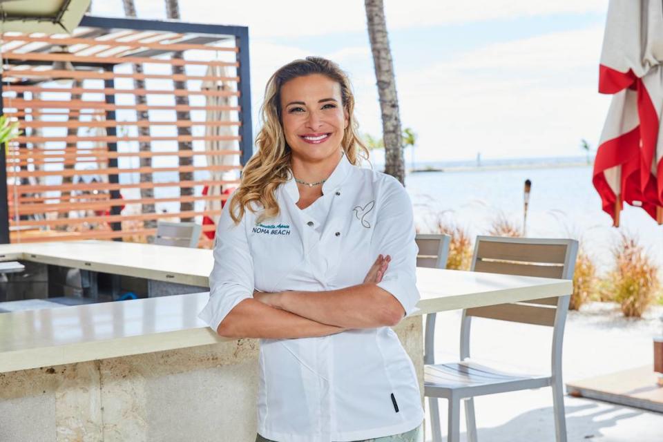 La chef Donatella Arpaia, conocida por ser la juez principal de los programas "Iron Chef America" y "Next Iron Chef" de Food Network, abrió Noma Beach at Redfish en el histórico local de Matheson Hammock Park.