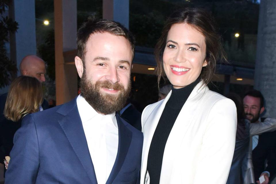 <p>Vivien Killilea/Getty </p> Taylor Goldsmith and Mandy Moore