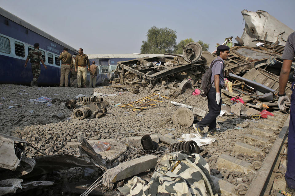 Train derails in northern India