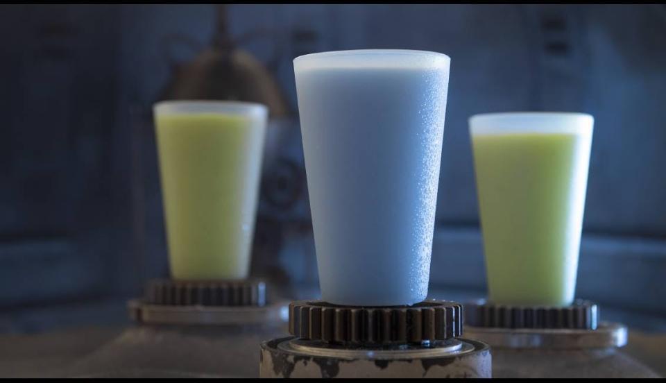 Disney Star Wars: Galaxy's Edge Blue and Green Milk