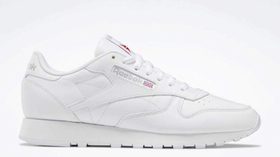 Reebok CL Leather。（圖／Yahoo奇摩購物中心）