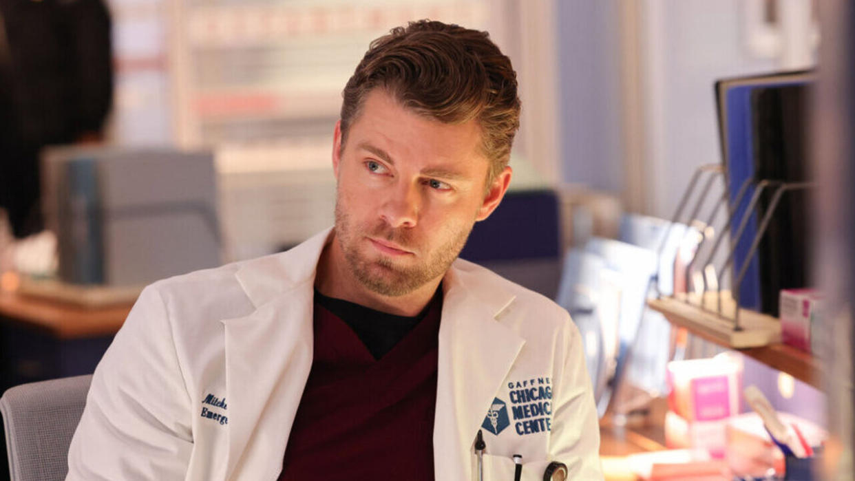  Luke Mitchell as Dr. Mitch Ripley in Chicago Med Season 9 premiere. 