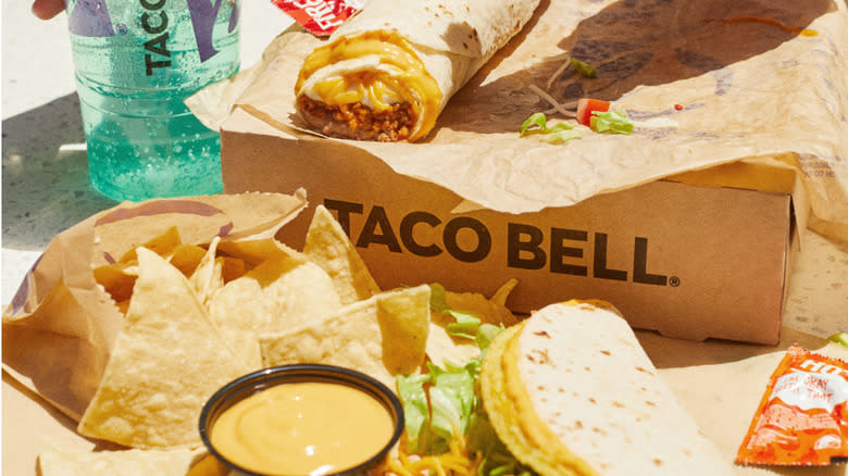 Taco Bell luxe box items