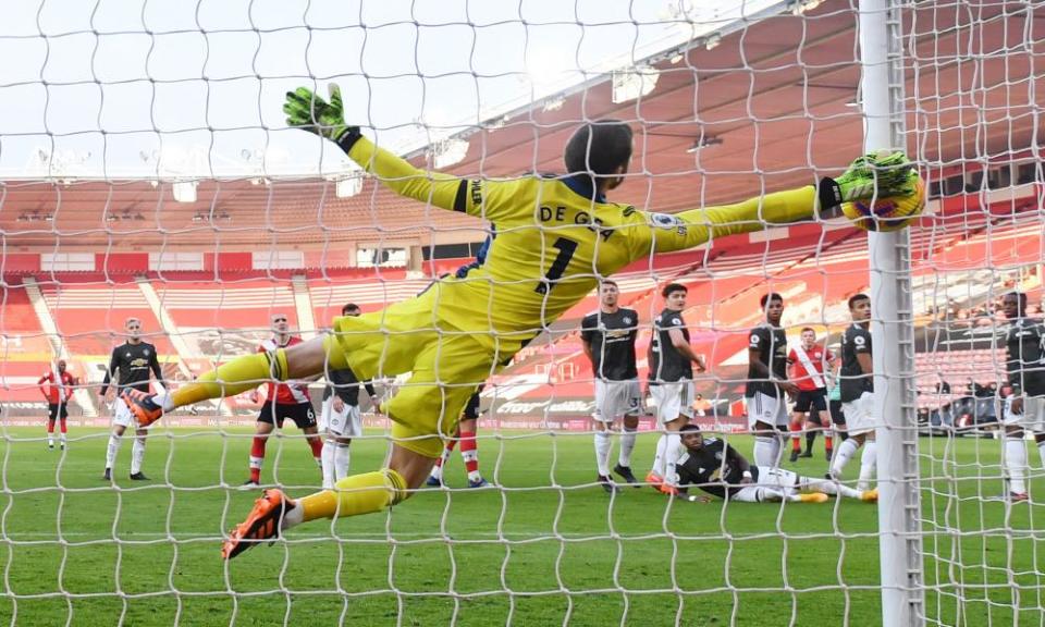 David de Gea is unable to keep out James Ward-Prowse’s free-kick for Southampton’s second goal.