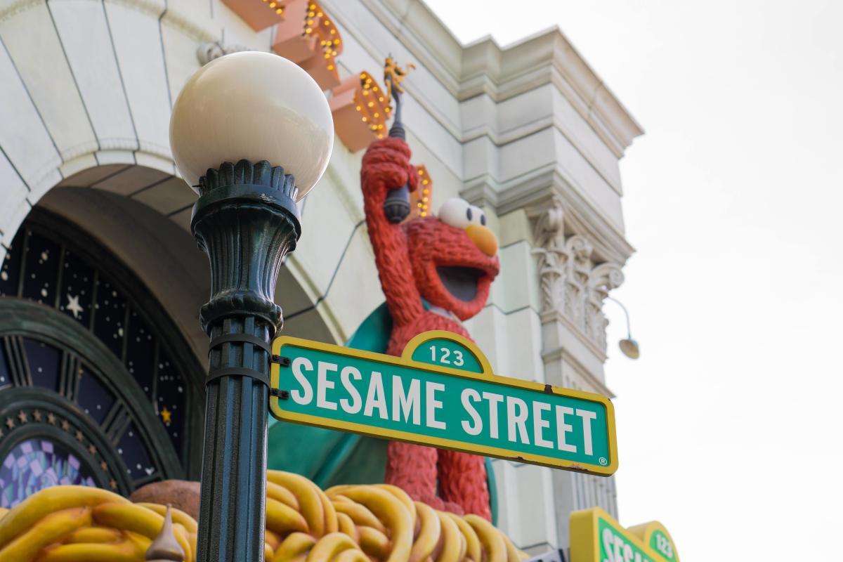 ‘sesame Street Promotes Healthy Snacking With ‘orange Is The New Black