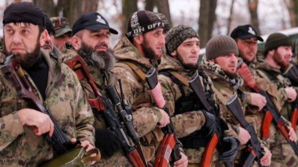 烏克蘭國防部表示，車臣共和國「綁架年輕人」，刑求後安插罪名強迫參軍。（圖／翻攝自基輔郵報）