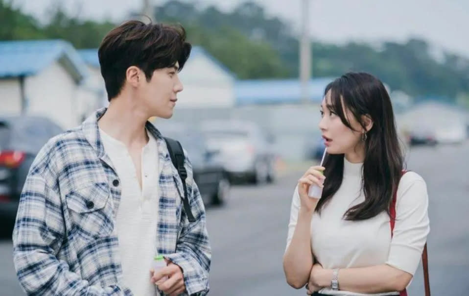 kim seon ho and shin min a in hometown cha cha cha kdrama