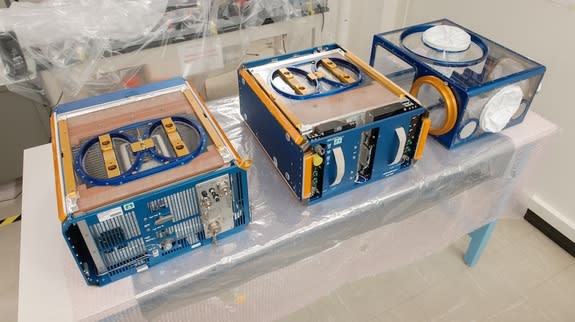 The Rodent Research Hardware System, which will be installed at the International Space Station, includes three modules: the habitat at left, the transporter in the middle and the so-called animal access unit at right.