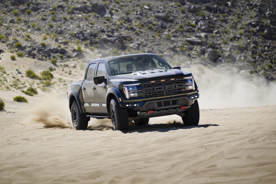 2024 ford f150 raptor r