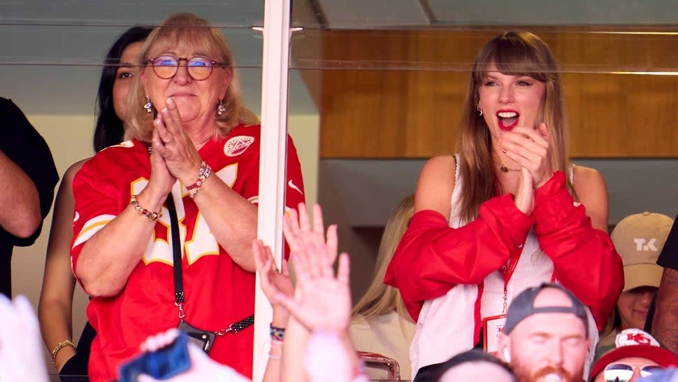 Taylor Swift and Donna Kelce