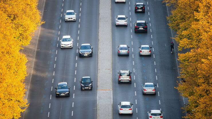 Car-to-Car-Vernetzung könnte viele Unfälle verhindern. Foto: dpa