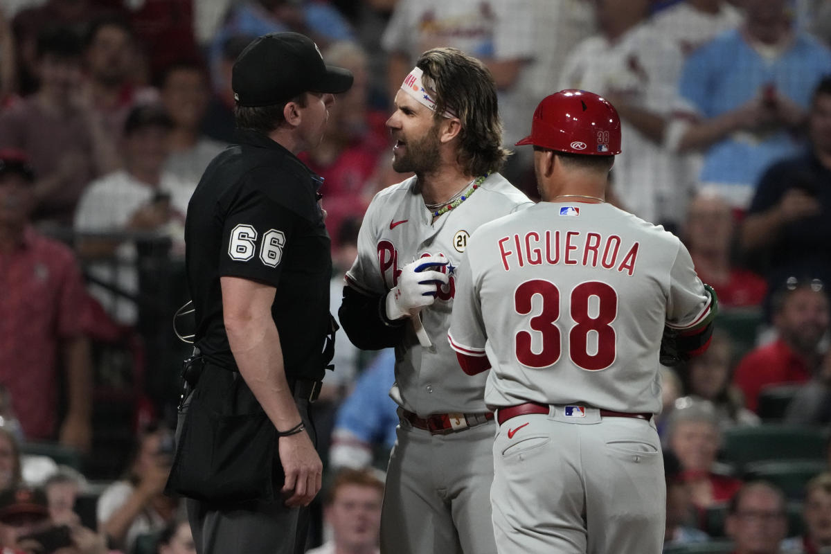 Phillies' Alec Bohm ejected as home plate umpire misses call in