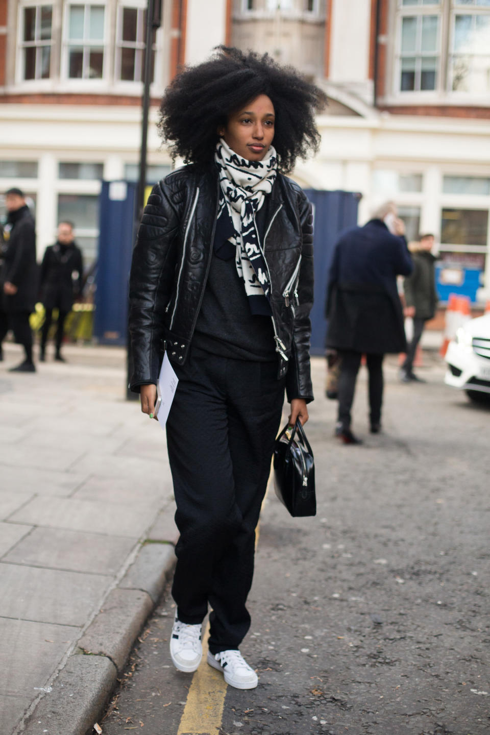 <p>Julia Sarr-Jamois est une styliste et une rédactrice de mode réputée. (Photo : Getty Images) </p>