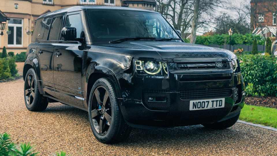 2021 Land Rover Defender 110 5.0 V8 Bond Edition