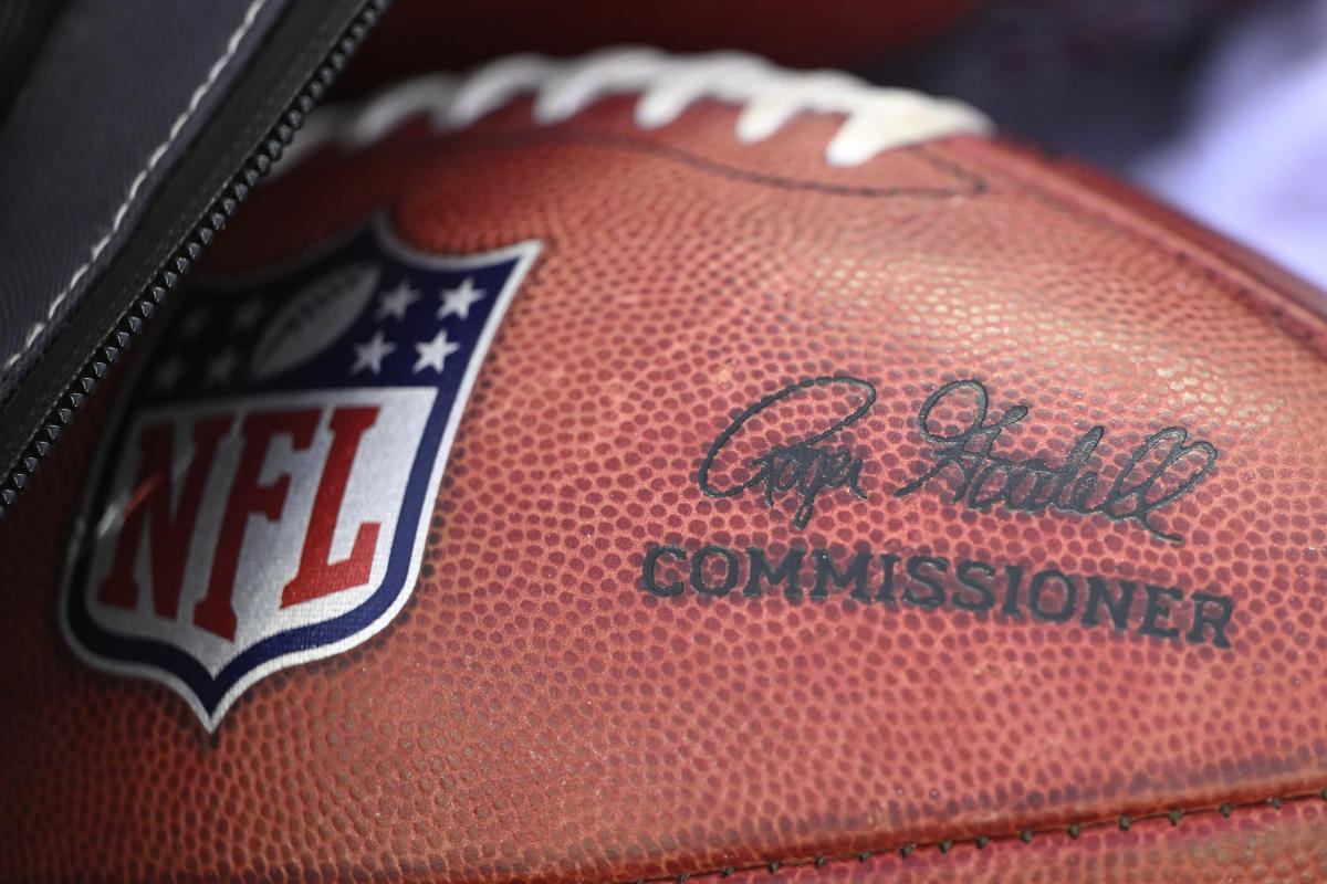 NFL Sunday Week 1 Schedule: TV Channels and Streaming Options for