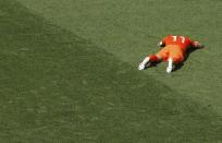 Arjen Robben of the Netherlands reacts after failing to score against Chile during their 2014 World Cup Group B soccer match at the Corinthians arena in Sao Paulo June 23, 2014. REUTERS/Paulo Whitaker (BRAZIL - Tags: SOCCER SPORT WORLD CUP)