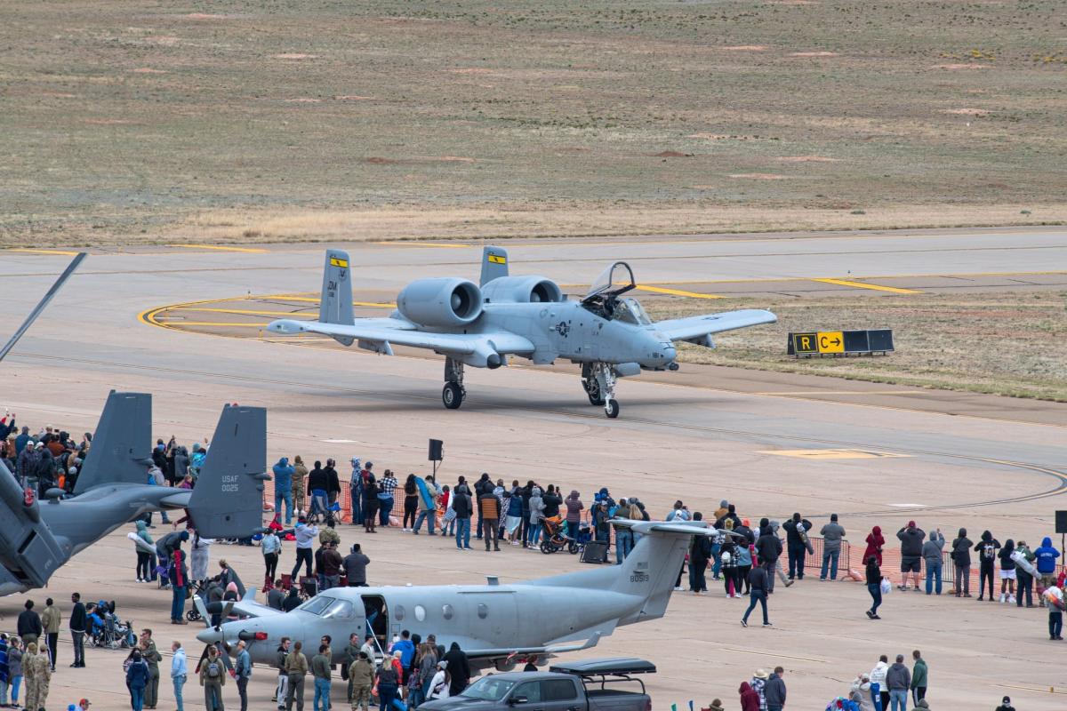 High on the Plains Capacity crowd enjoys flyovers, festivities at