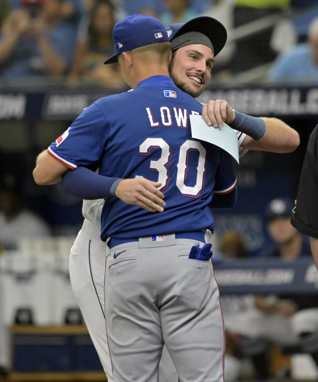 Eovaldi's 9th win leads Rangers to 8-4 victory