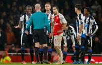 Football Soccer - Arsenal v Newcastle United - Barclays Premier League - Emirates Stadium - 2/1/16 Newcastle's Chancel Mbemba remonstrates with referee Anthony Taylor Action Images via Reuters / Andrew Couldridge Livepic