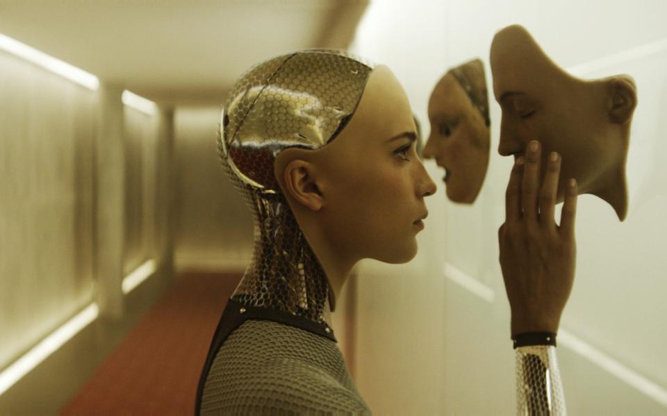 Alicia Vikander starred as a beautiful humanlike android in Ex Machina - Film Stills