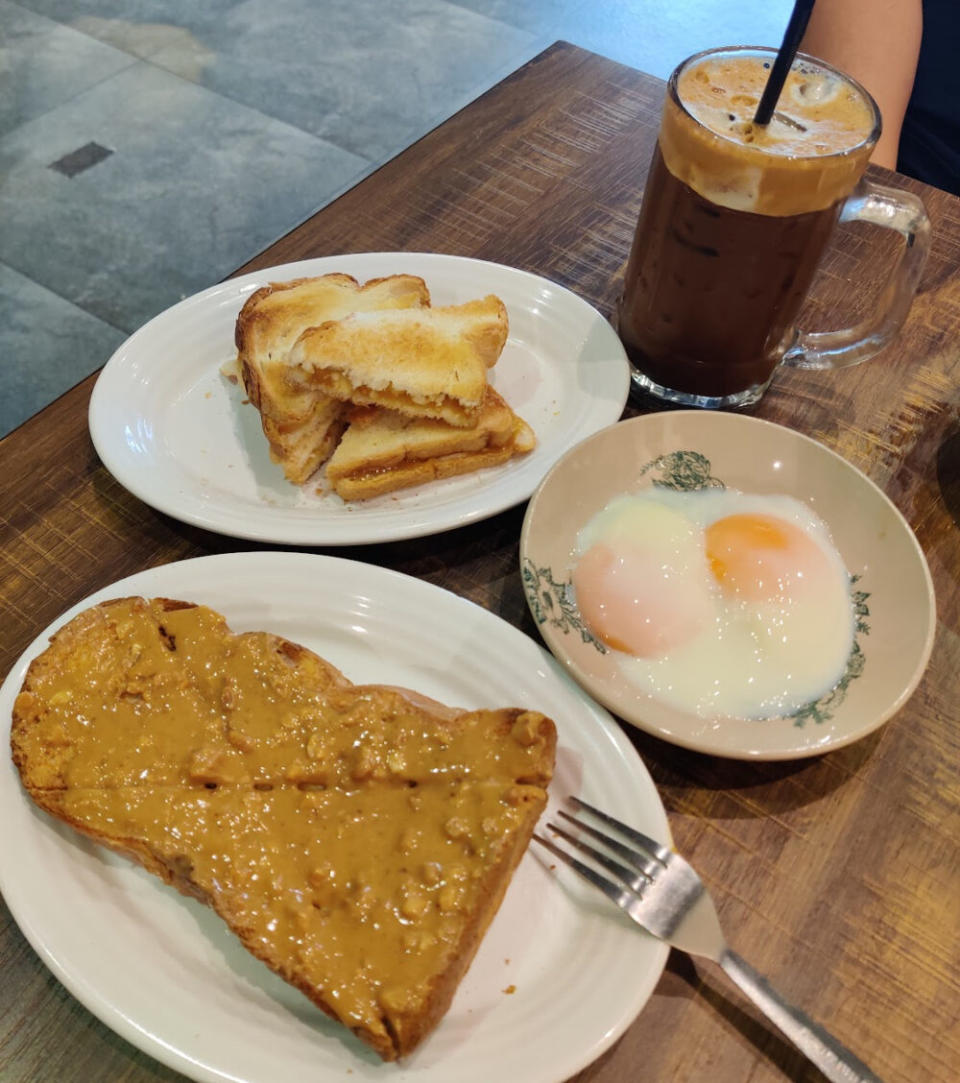 Local House JB - Toast and eggs