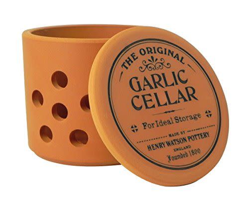 15) Henry Watson Terracotta Garlic Keeper
