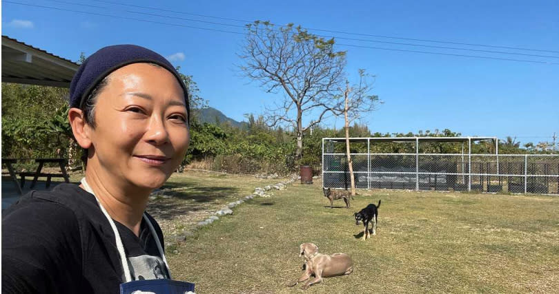 曹蘭漏接媽媽電話，一回撥才知道是表弟妹車禍過世。（圖／曹蘭提供）