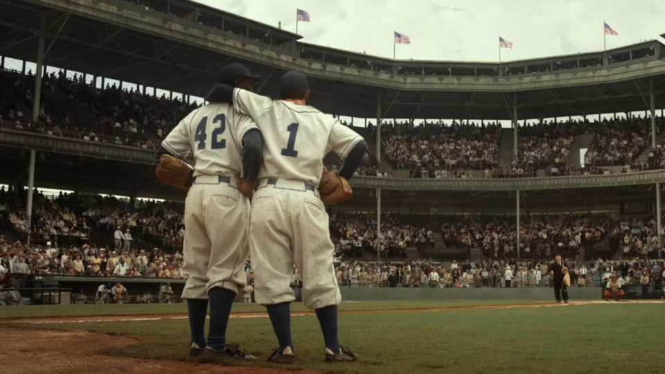 Jackie Robinson (Chadwick Boseman) and Pee Wee Reese (Lucas Black) in 42