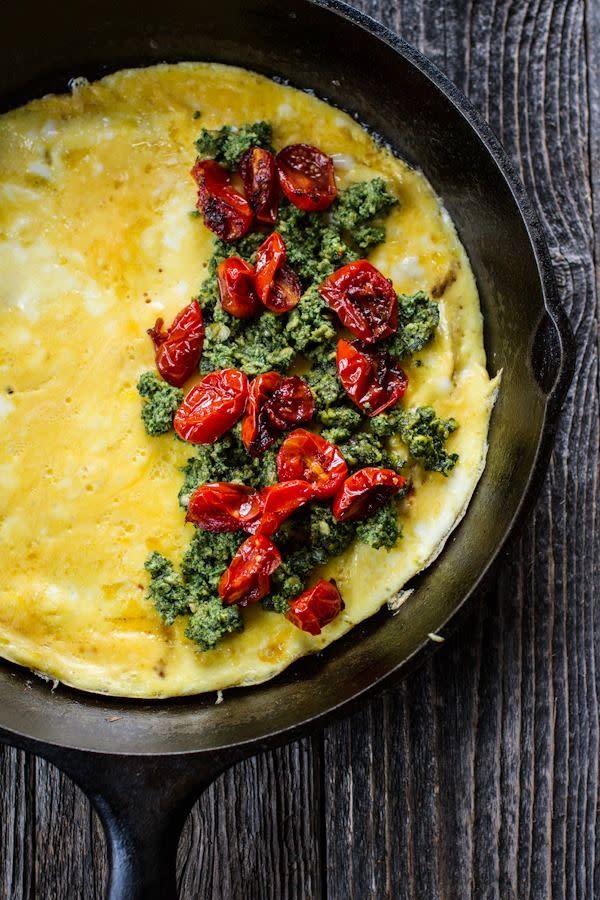 Pesto and Roasted Tomato Omelet