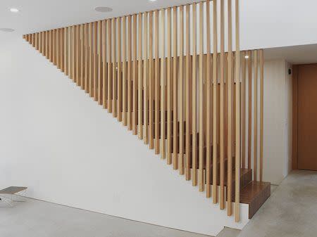 30) Go Bold With a Statement Staircase