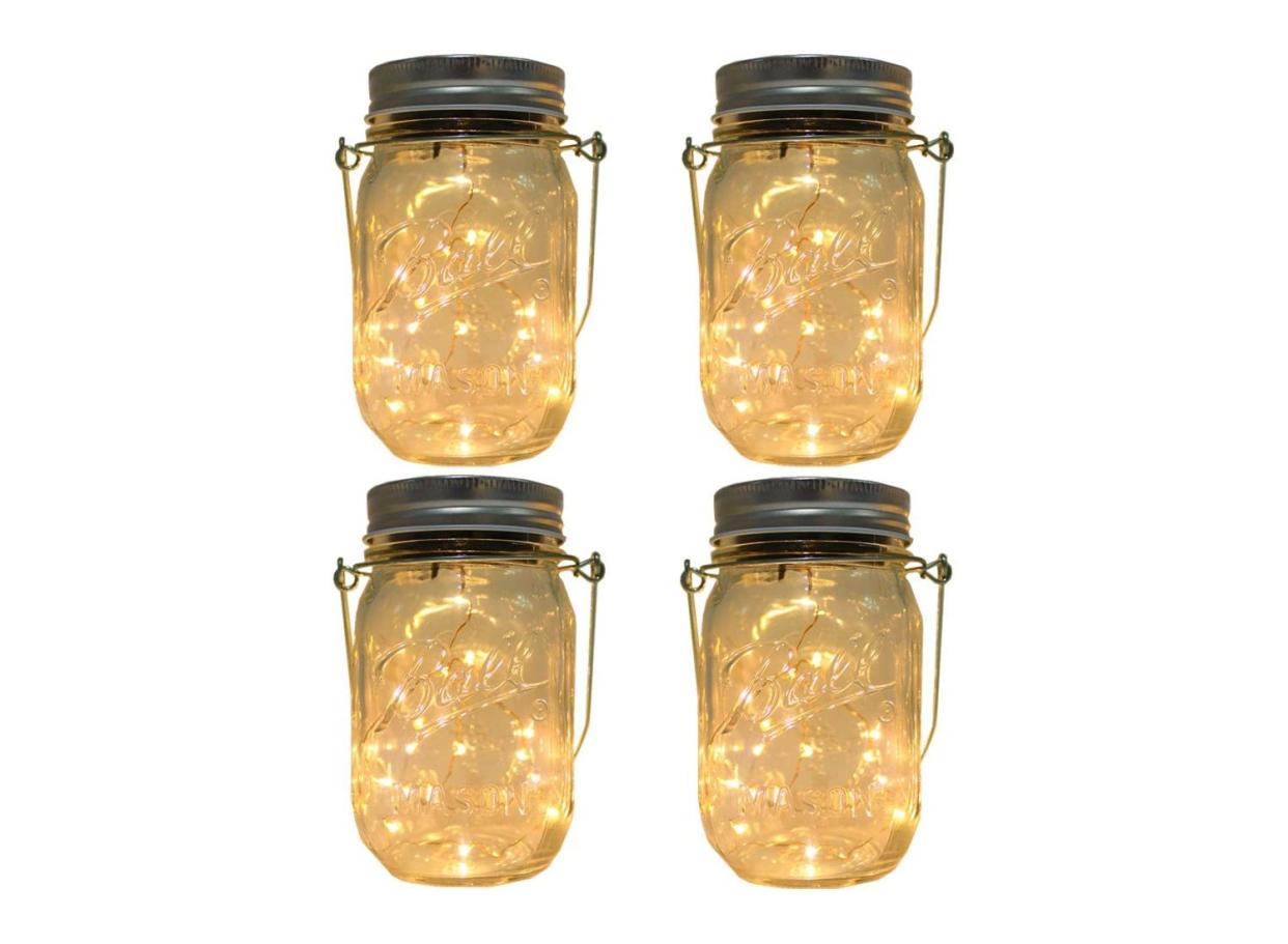 Keep your outdoor area lit up with these mason jars perfect for summer nights. 