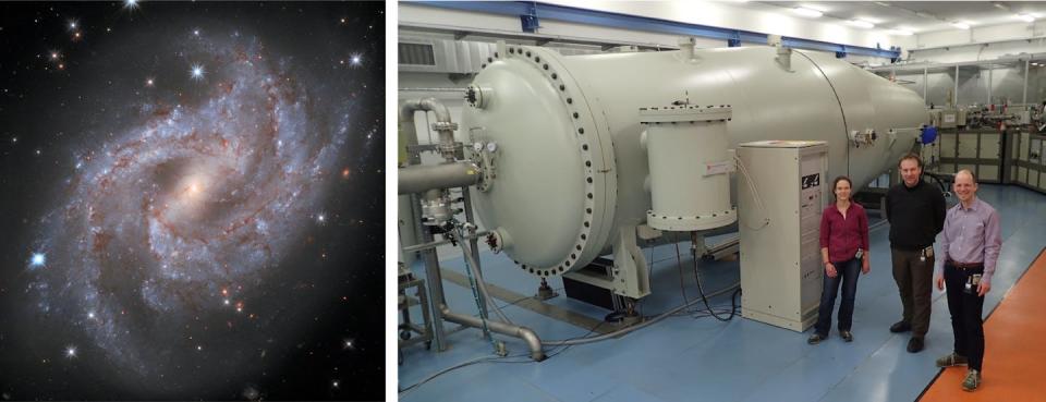 Panel izquierdo: Supernova en la galaxia NGC 2525, a unos 70 millones de años luz. La Tierra es bombardeada continuamente por rayos cósmicos generados por supernovas como ésta (imagen: NASA y STSI). Panel derecho: el equipo de físicos (coautores) del Helmholtz Zentrum Dresden-Rossendorf y su espectrómetro de masas con acelerador, la máquina que midió el berilio-10 y el aluminio-26 en nuestras muestras. Imagen: HZDR. NASA y STSI/HZDR