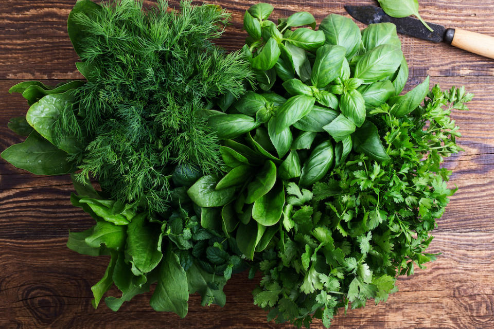 Cueillez vos herbes au jour le jour pour en savourer toutes les saveurs (Getty Images)