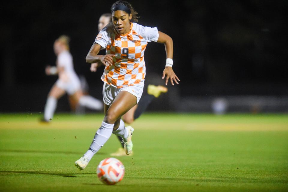 Tennessee's Kameron Simmonds (9) pushes the ball forward during the NCAA Women's Soccer match between Tennessee and Vanderbilt at Regal Soccer Stadium, Knoxville, Tenn. on Thursday, Oct. 27, 2022.