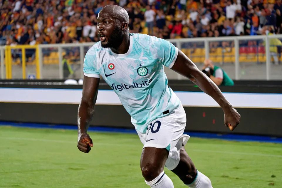 Romelu Lukaku (FC Inter) celebrates after the victory during the italian soccer Serie A match US Lecce vs Inter - FC Internazionale on August 13, 2022 at the Via Del Mare stadium in Lecce, Italy (Photo by Emmanuele Mastrodonato/LiveMedia/NurPhoto via Getty Images)