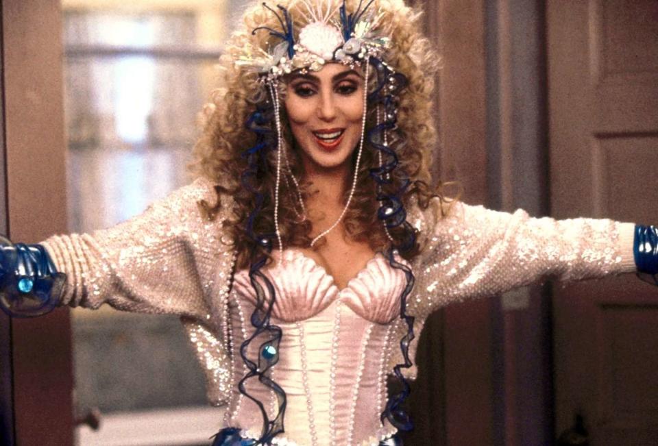1990: Cher Stars in 'Mermaids'